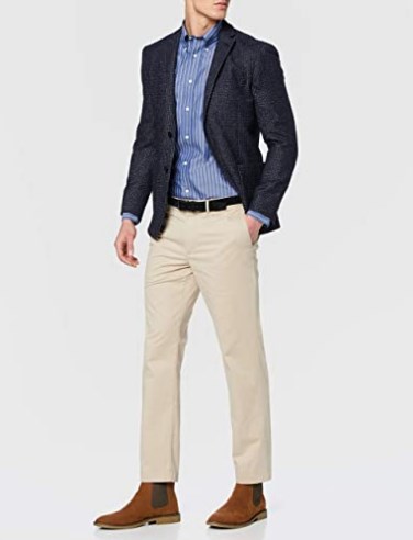 Cómo combinar pantalones beige hombre - VisteConClase.com